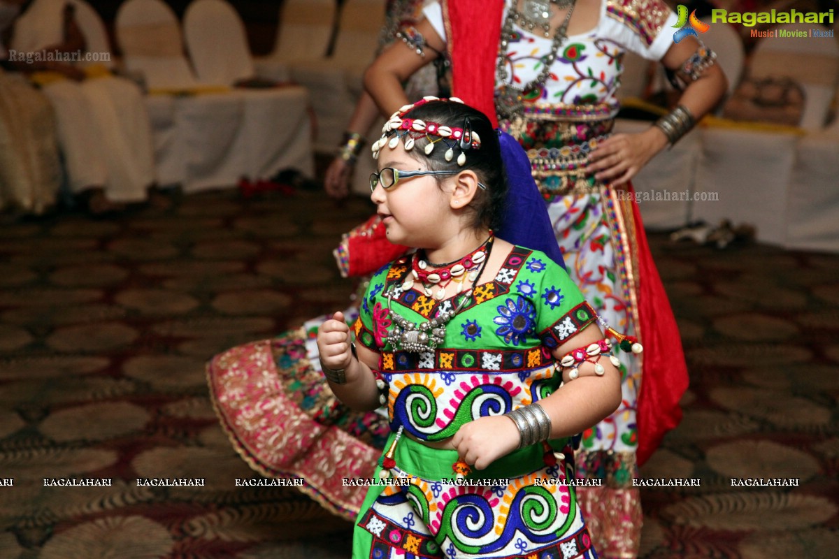 Saheli Club's Poornima Dandiya at Taj Deccan, Hyderabad