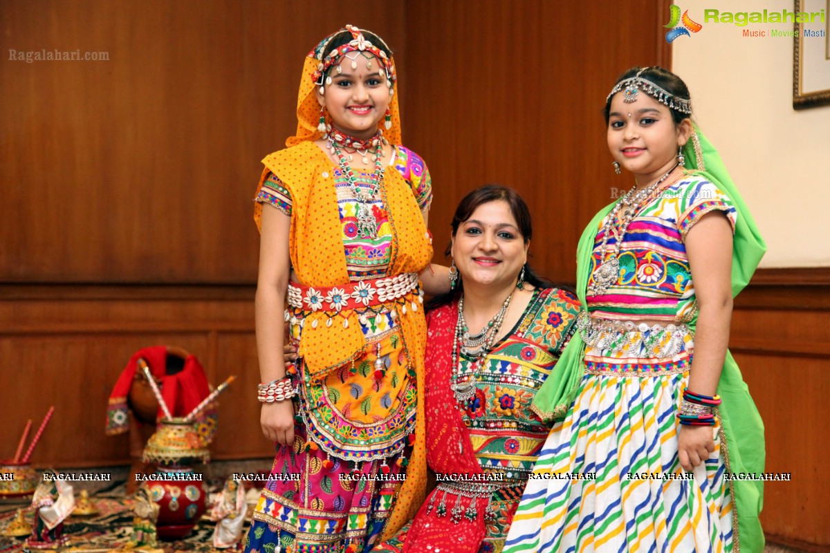 Saheli Club's Poornima Dandiya at Taj Deccan, Hyderabad