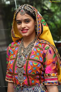 Dandiya