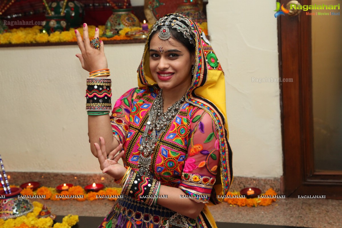 Sanskruti Navaratri Utsav Dandiya Dhamaka 2015 at Taj Deccan, Hyderabad