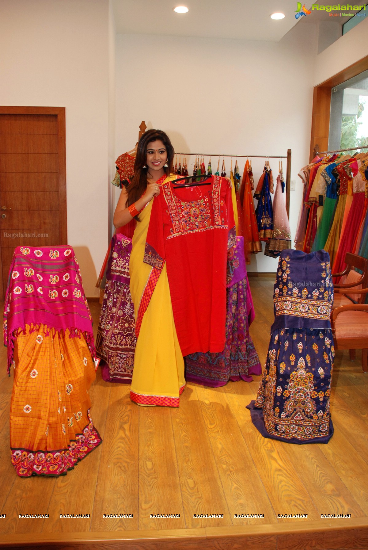 Manali Rathod launches Shrujan Kutchi Hand Embroidery Exhibition at Banjara Hills, Hyderabad