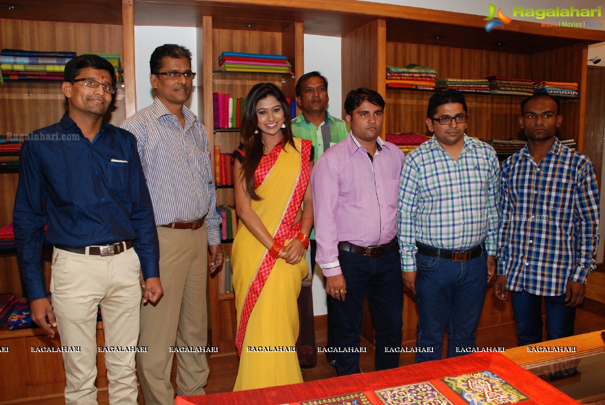 Manali Rathod launches Shrujan Kutchi Hand Embroidery Exhibition at Banjara Hills, Hyderabad