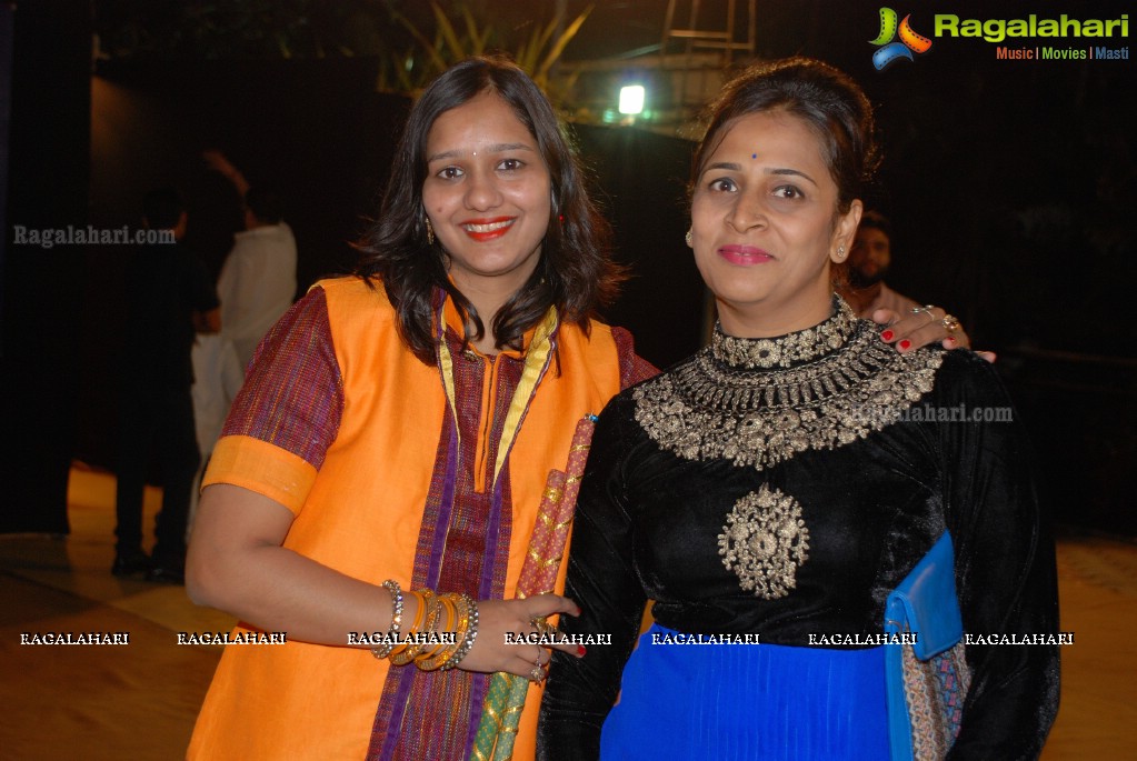 Minal Vakharia and Rajesh Shah presents Simpolo Navratri Utsav 2015 at KJR Gardens, Hyderabad