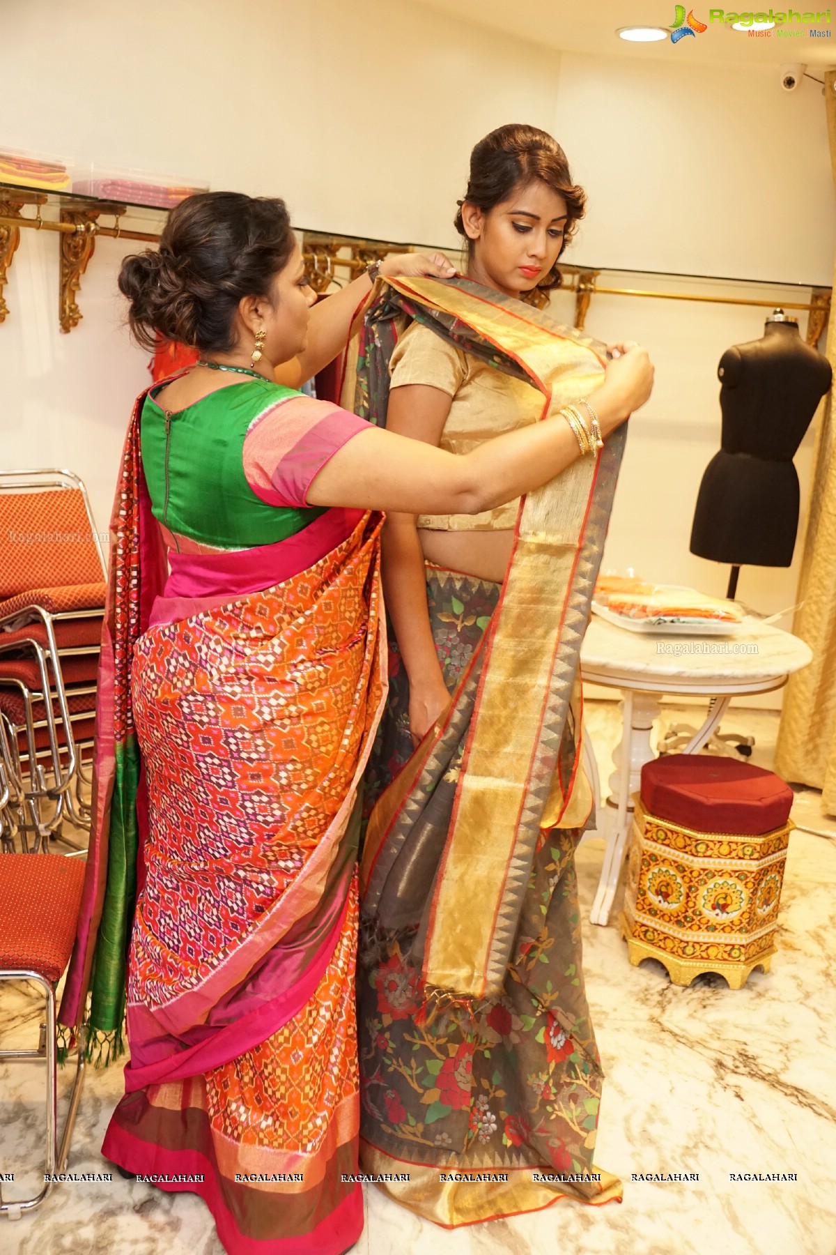 Singhanias Store - A Showcase by Celebrity Saree Draper Dolly Jain