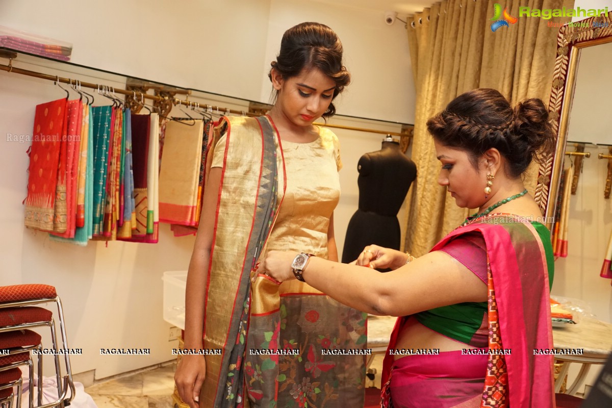 Singhanias Store - A Showcase by Celebrity Saree Draper Dolly Jain