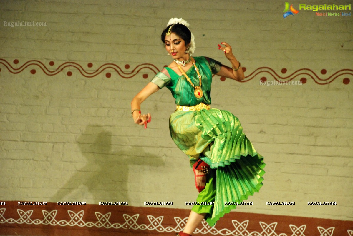 Smitha Madhav Bharatanatyam Performance at Shilparamam, Hyderabad