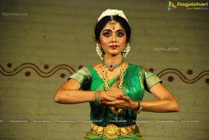 Smitha Madhav Bharatanatyam Dancer