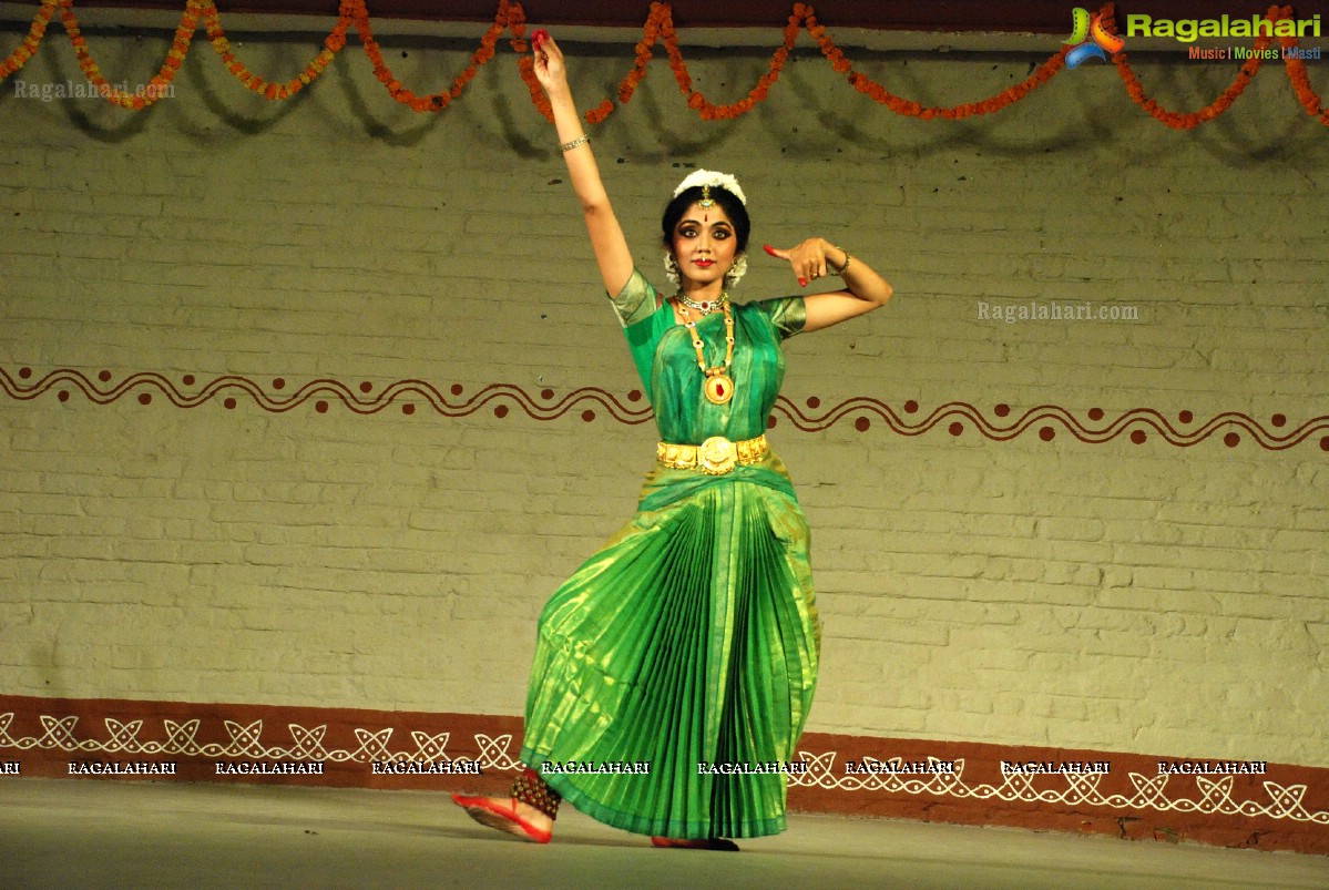 Smitha Madhav Bharatanatyam Performance at Shilparamam, Hyderabad