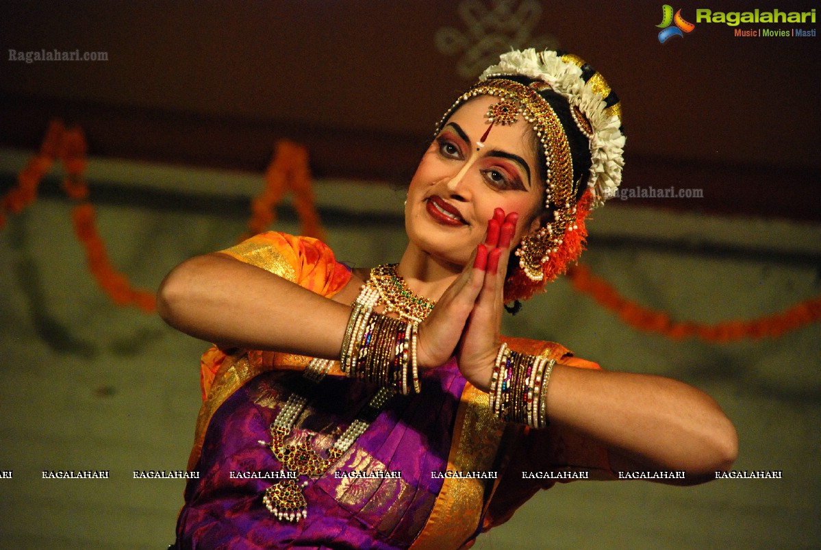 Smitha Madhav Bharatanatyam Performance at Shilparamam, Hyderabad