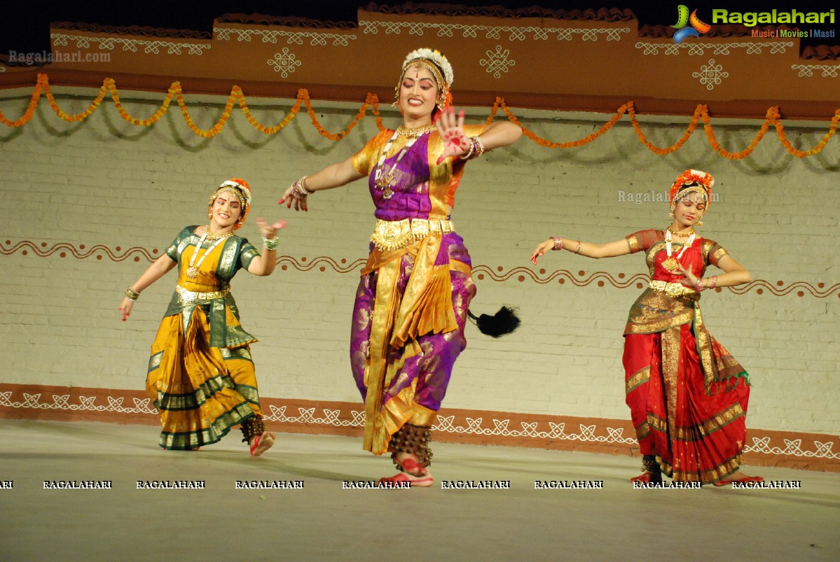 Smitha Madhav Bharatanatyam Performance at Shilparamam, Hyderabad