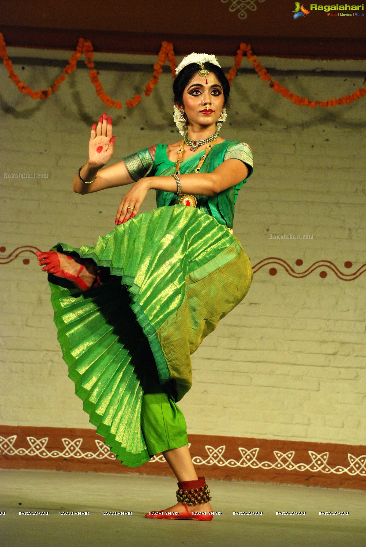 Smitha Madhav Bharatanatyam Performance at Shilparamam, Hyderabad