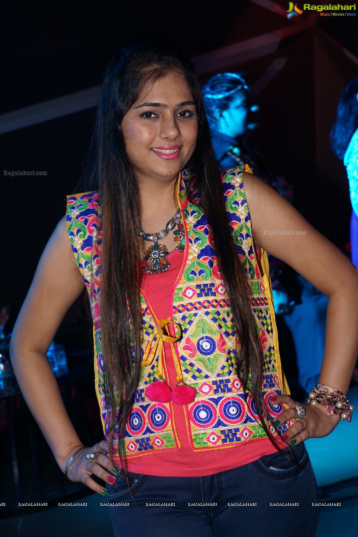 Stylish Divas Disco Dandiya 2015 at Karbon Hotel Park, Hyderabad