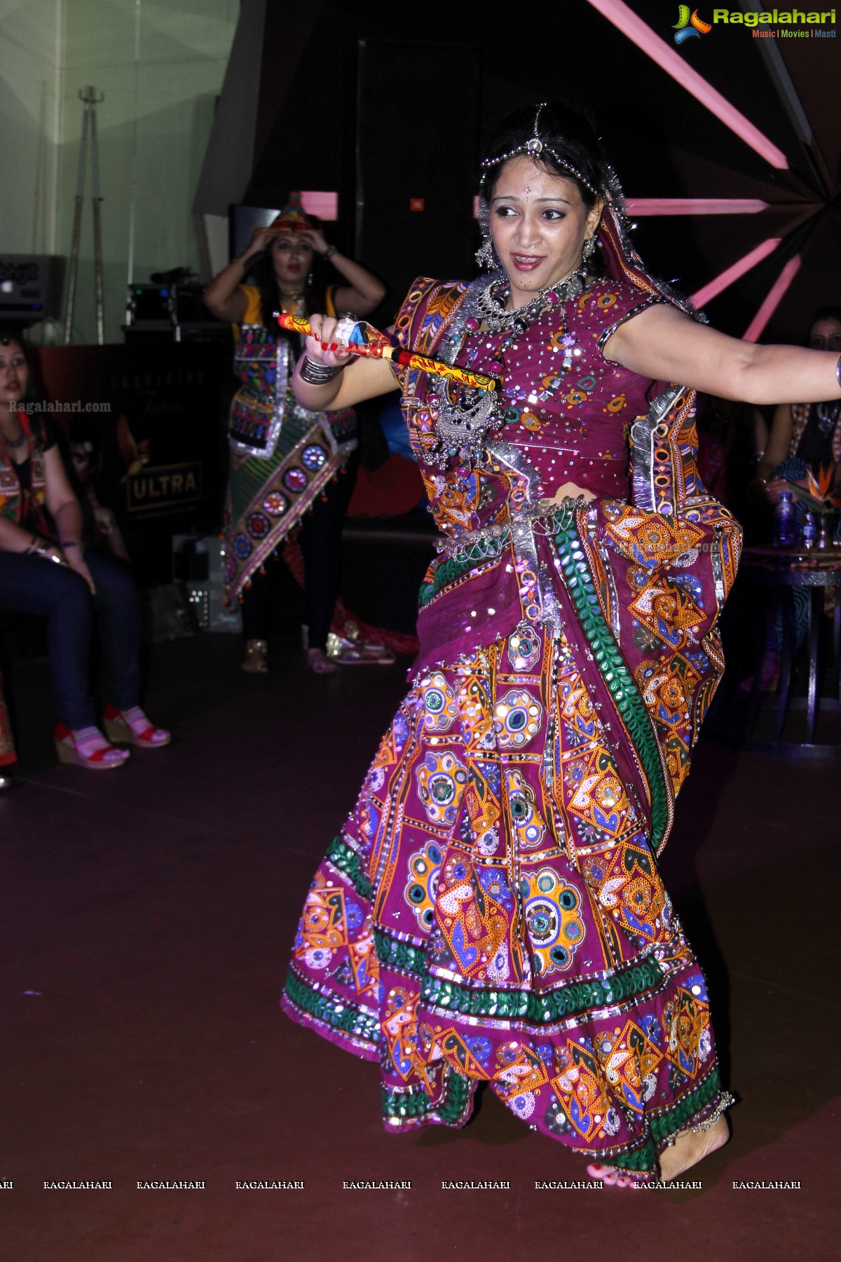 Stylish Divas Disco Dandiya 2015 at Karbon Hotel Park, Hyderabad