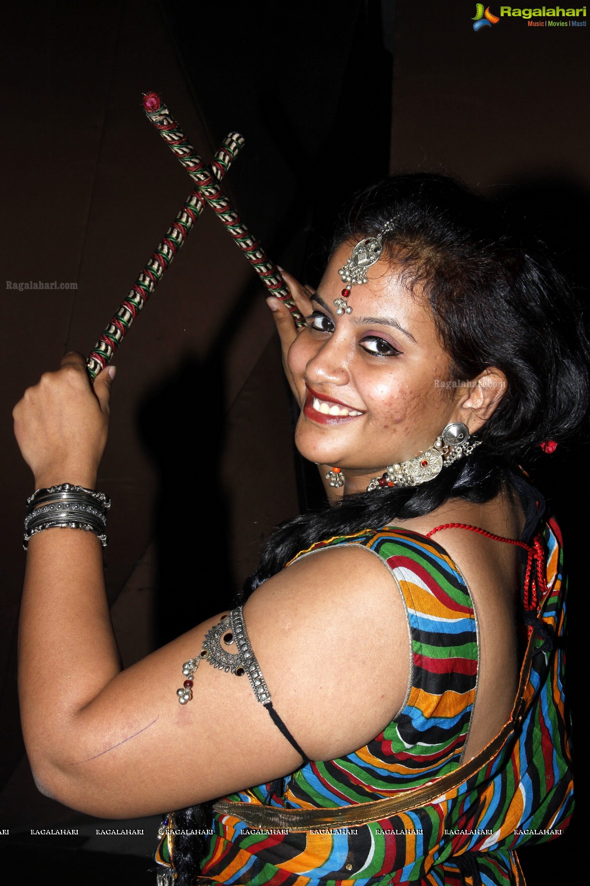 Stylish Divas Disco Dandiya 2015 at Karbon Hotel Park, Hyderabad