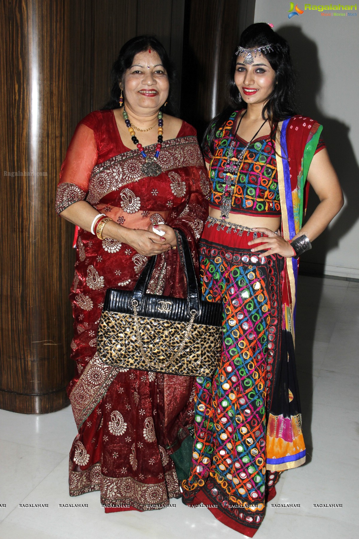 Stylish Divas Disco Dandiya 2015 at Karbon Hotel Park, Hyderabad