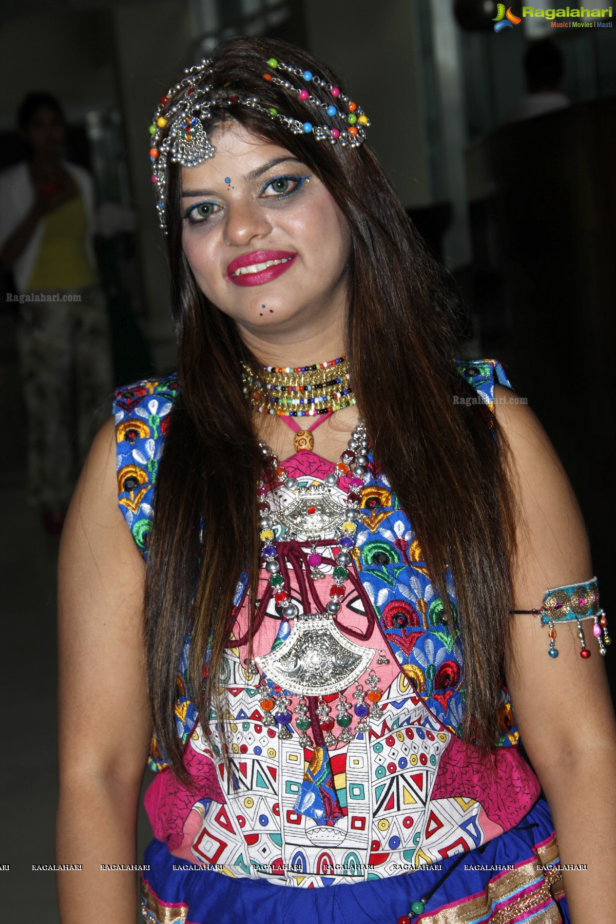 Stylish Divas Disco Dandiya 2015 at Karbon Hotel Park, Hyderabad