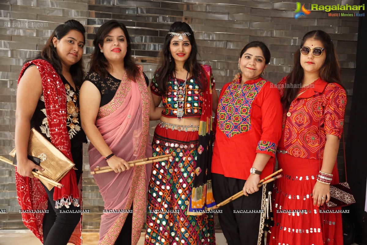 Stylish Divas Disco Dandiya 2015 at Karbon Hotel Park, Hyderabad