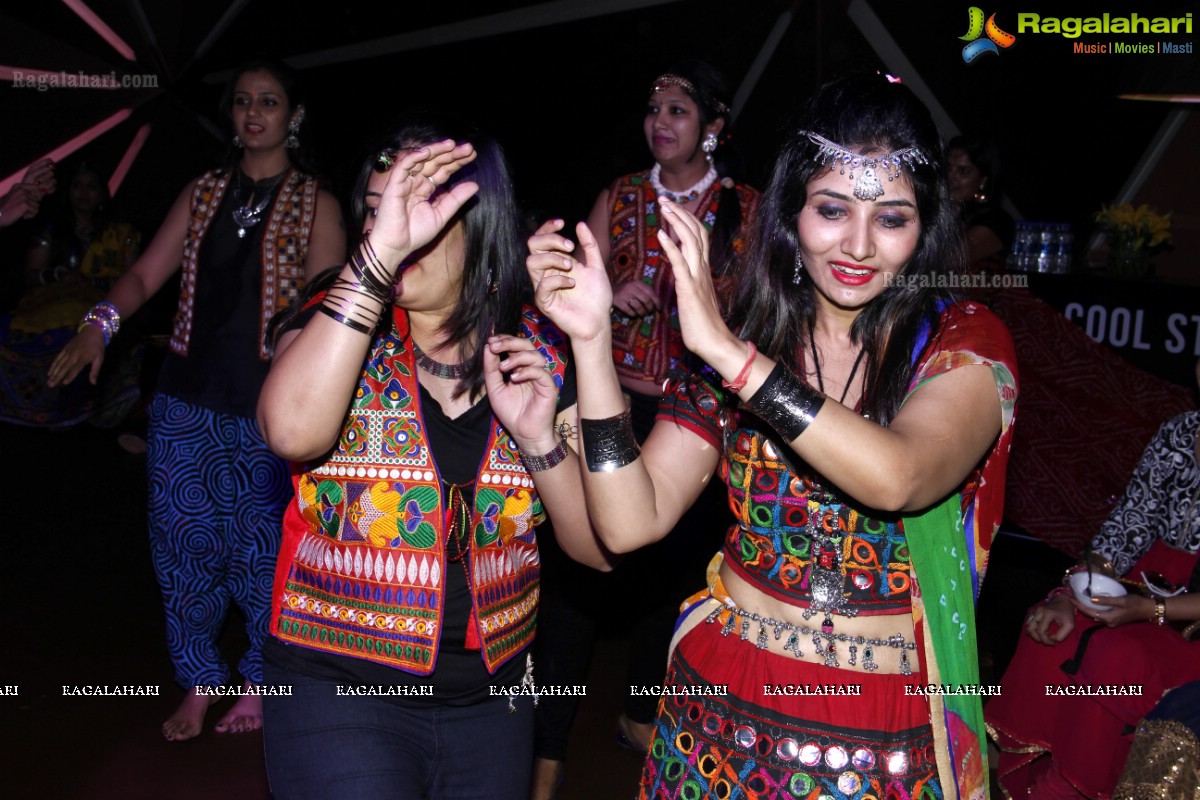 Stylish Divas Disco Dandiya 2015 at Karbon Hotel Park, Hyderabad