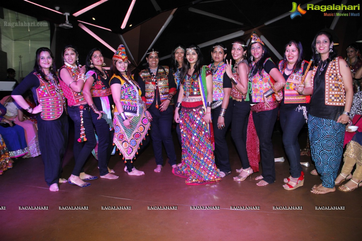 Stylish Divas Disco Dandiya 2015 at Karbon Hotel Park, Hyderabad