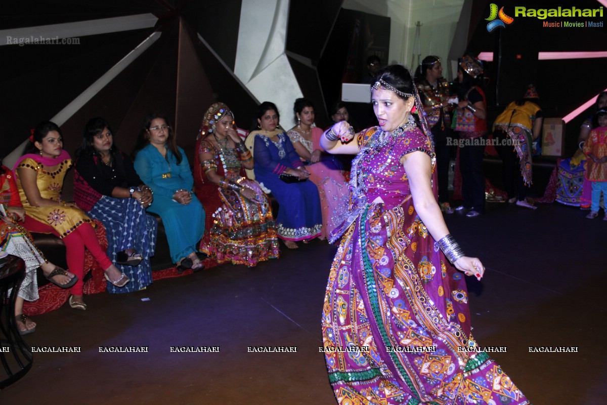 Stylish Divas Disco Dandiya 2015 at Karbon Hotel Park, Hyderabad