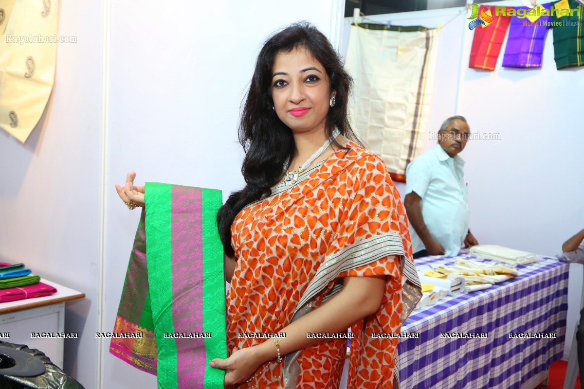 Tamilnadu Handloom Expo Launch by Disha Gawri at Sri Satya Sai Nigamaagamam, Hyderabad