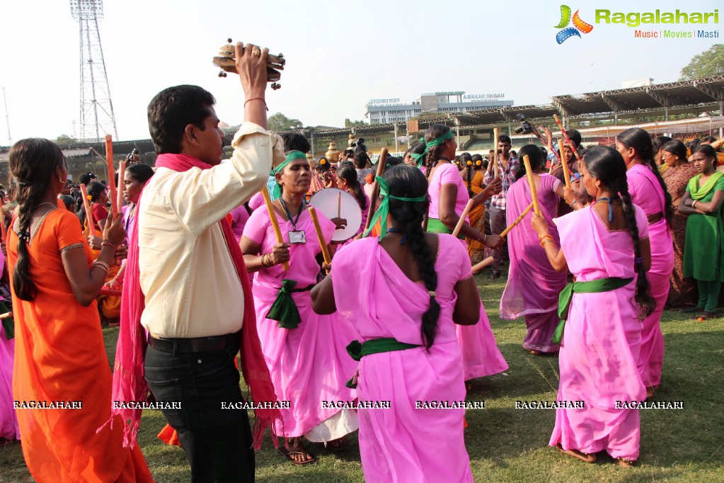 Hyderabad Bathukamma Celebrations 2015