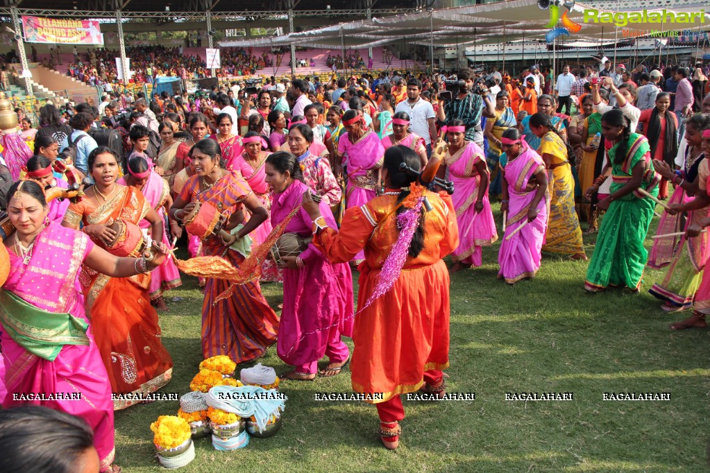 Hyderabad Bathukamma Celebrations 2015