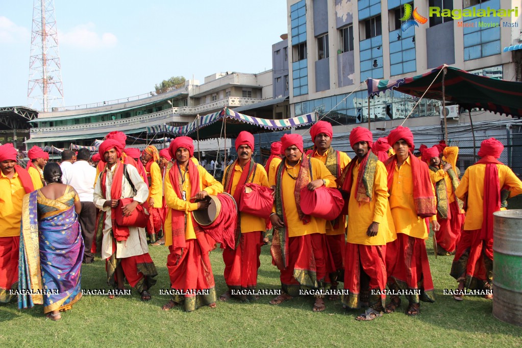 Hyderabad Bathukamma Celebrations 2015