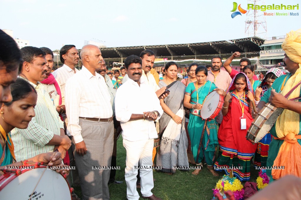 Hyderabad Bathukamma Celebrations 2015