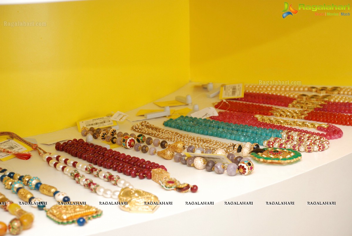 Vineet Bahl Collection Display at Anahita, Hyderabad