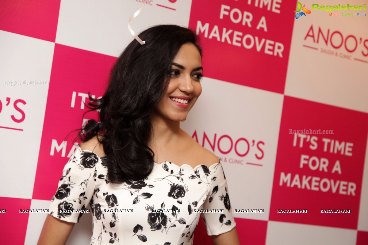 Grand Launch of Anoo's Salon and Clinic by Ritu Varma in Vizag