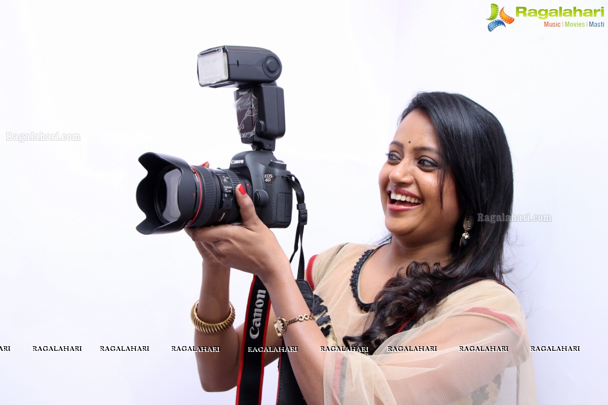 Suma Kanakala Launches Bhatt Mini Studio at Narayanaguda, Hyderabad