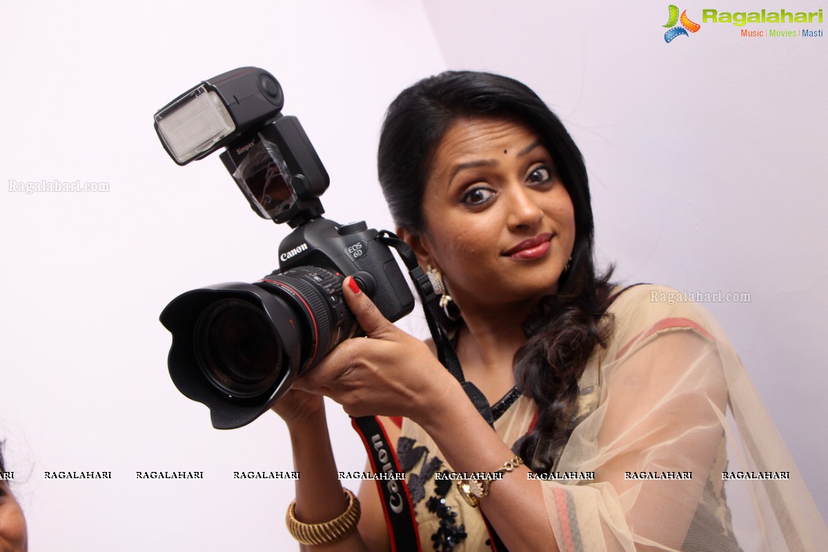 Suma Kanakala Launches Bhatt Mini Studio at Narayanaguda, Hyderabad