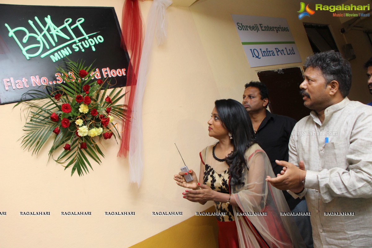 Suma Kanakala Launches Bhatt Mini Studio at Narayanaguda, Hyderabad