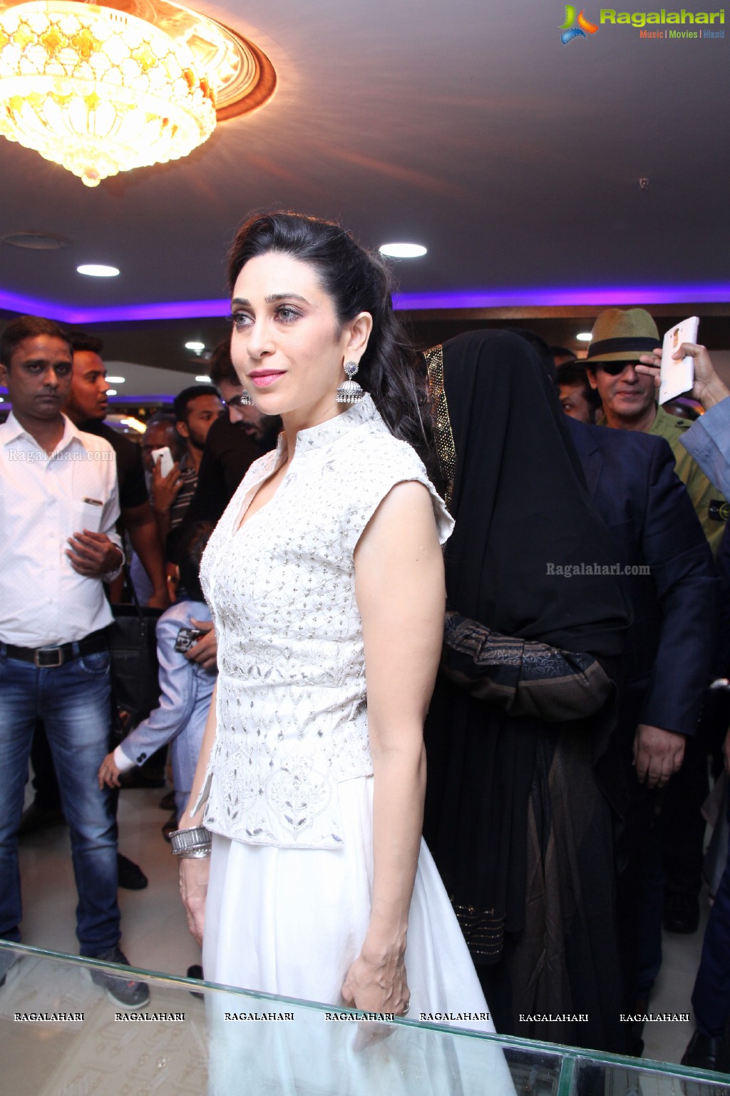 Suniel Shetty and Karishma Kapoor inaugurates Heera Mall, Hyderabad