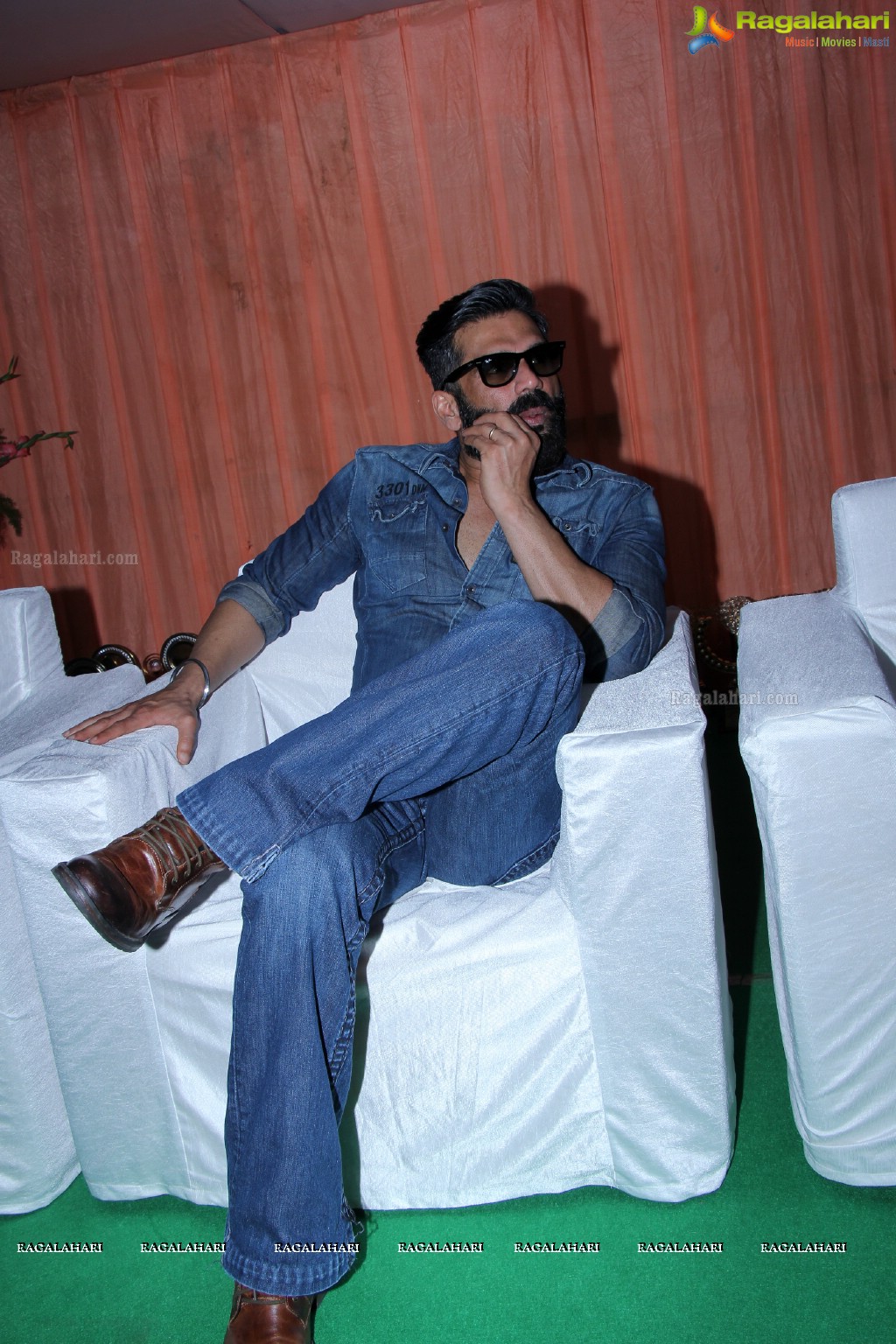 Suniel Shetty and Karishma Kapoor inaugurates Heera Mall, Hyderabad