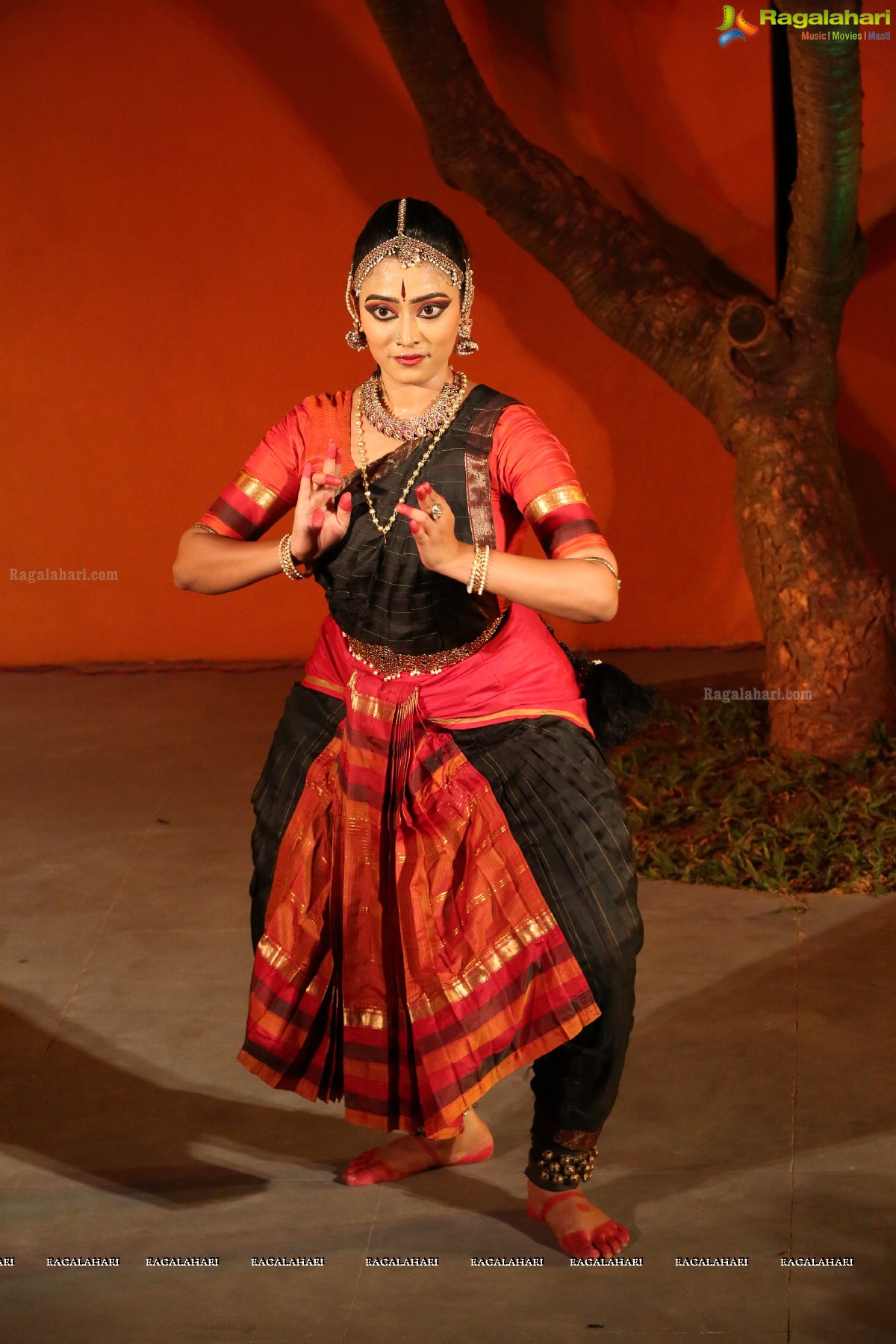 Bharatanatyam Recital by Kiranmayee Madupu at Saptaparni, Hyderabad