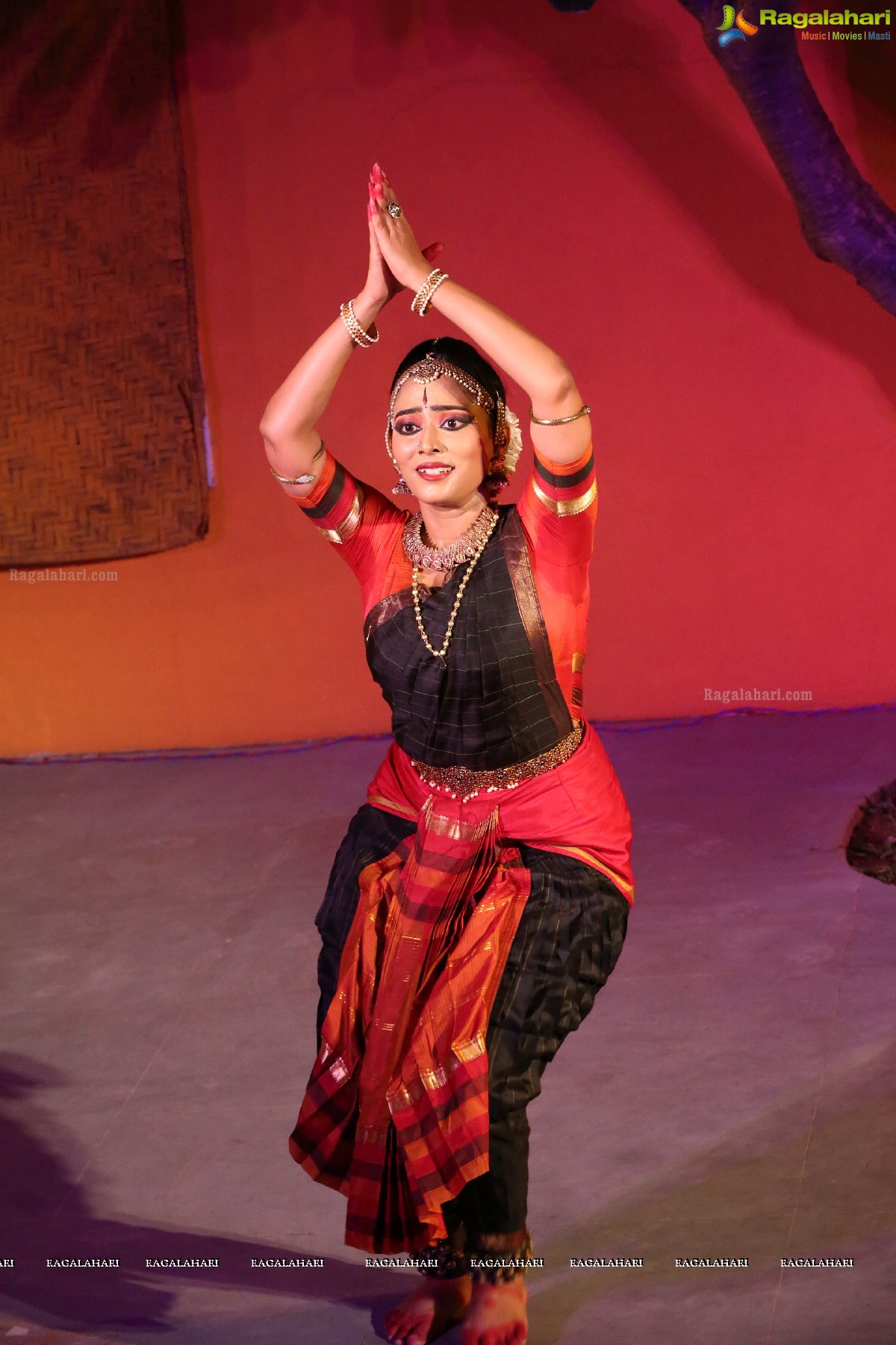 Bharatanatyam Recital by Kiranmayee Madupu at Saptaparni, Hyderabad