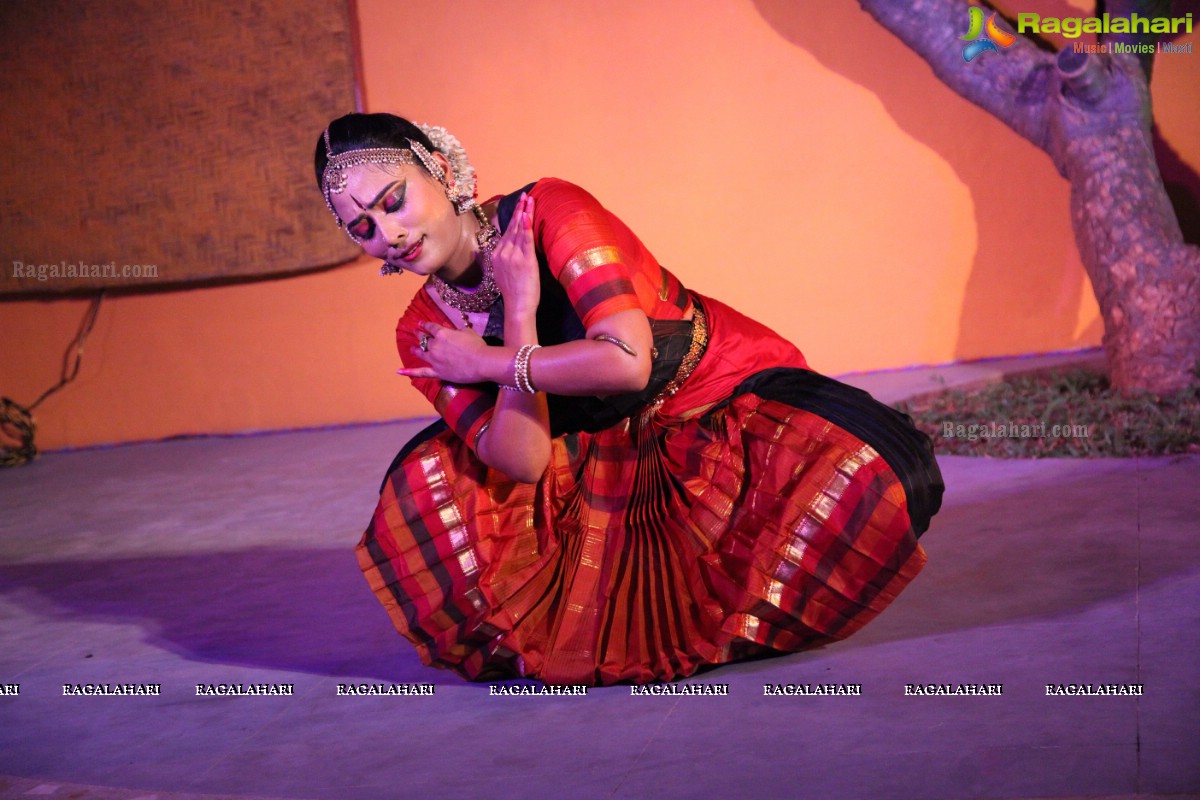 Bharatanatyam Recital by Kiranmayee Madupu at Saptaparni, Hyderabad