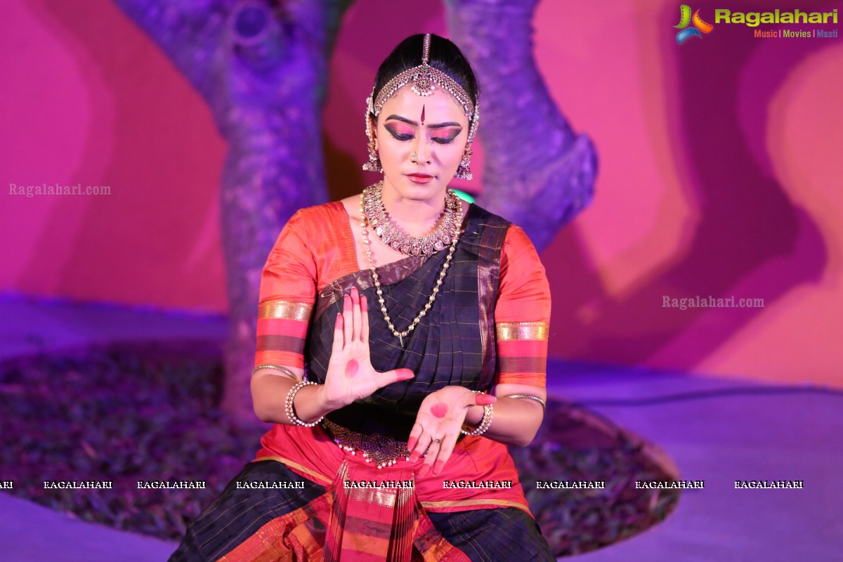 Bharatanatyam Recital by Kiranmayee Madupu at Saptaparni, Hyderabad