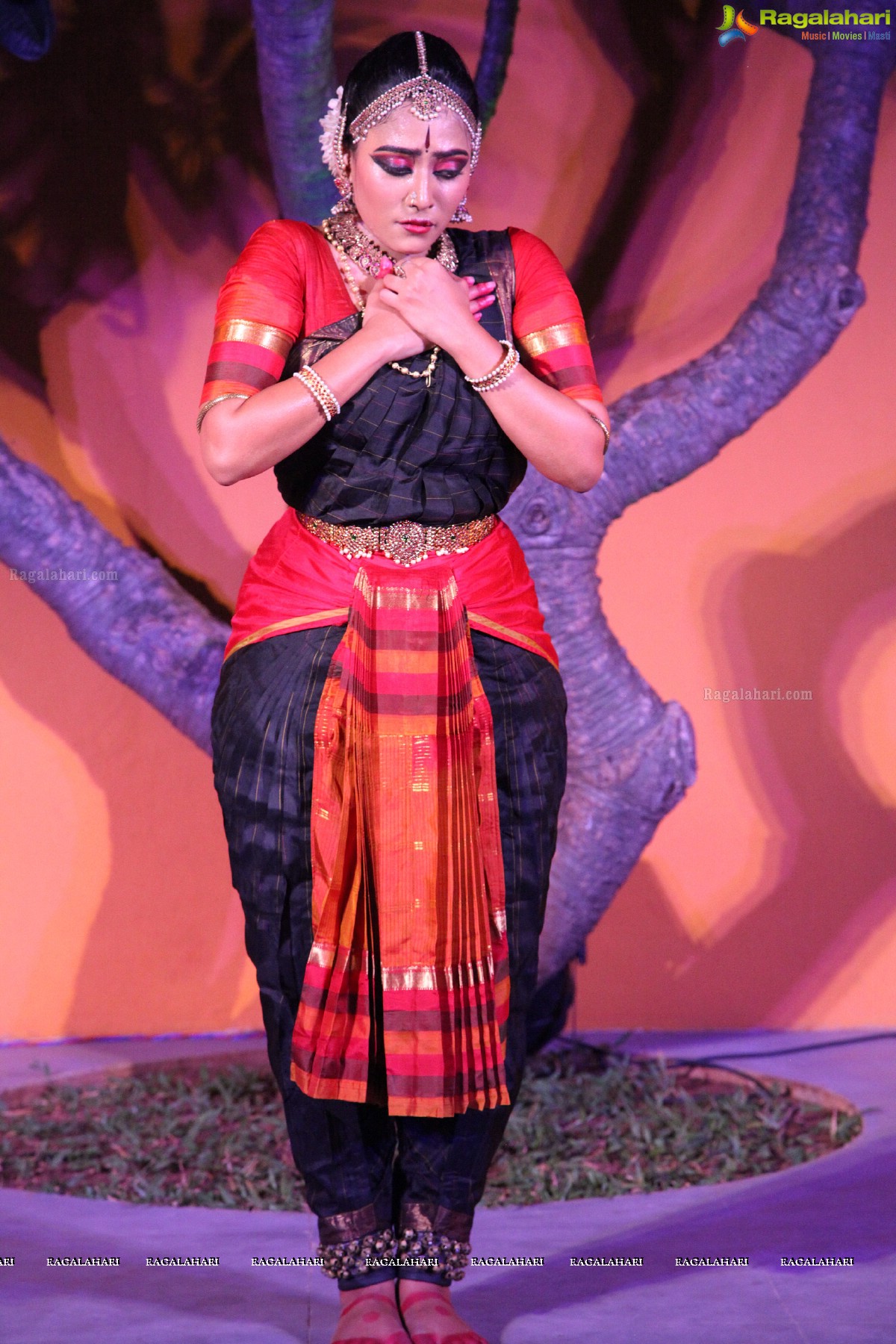 Bharatanatyam Recital by Kiranmayee Madupu at Saptaparni, Hyderabad