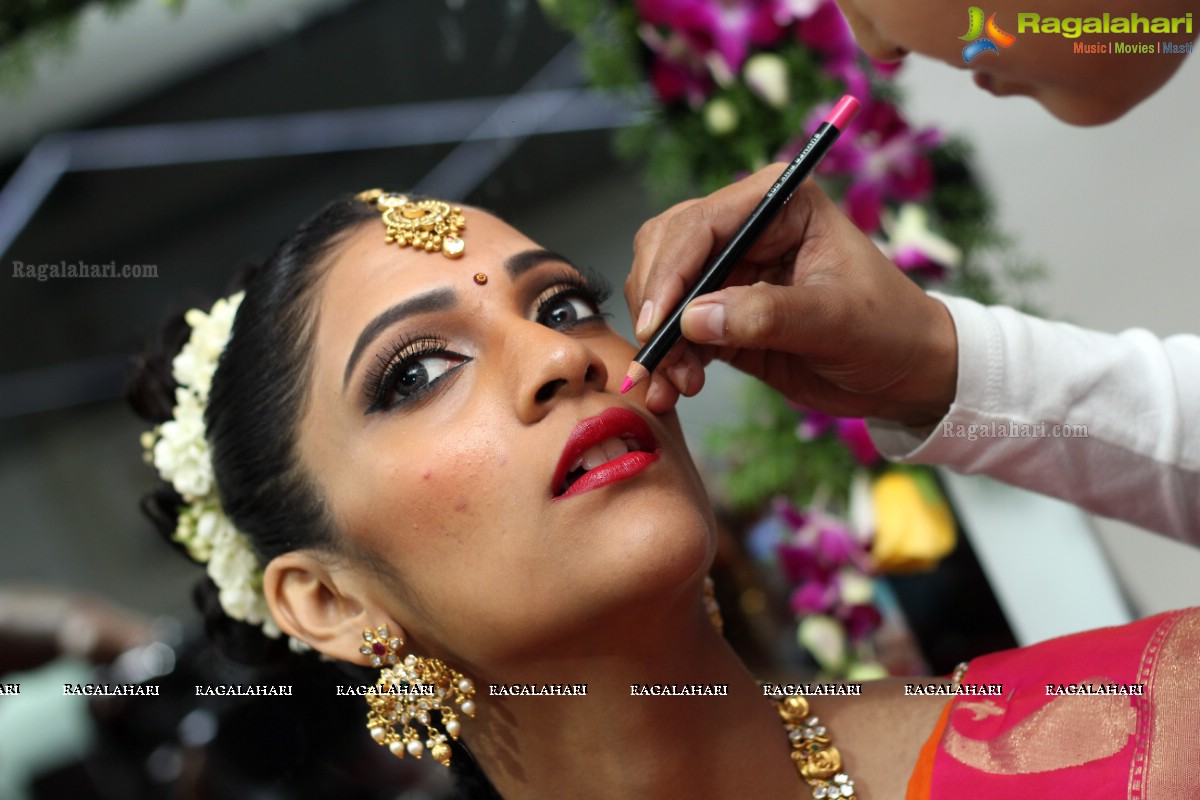 Bridal Illuminate Looks Workshop by Sushma Khan at Lakme Studio, Gachibowli