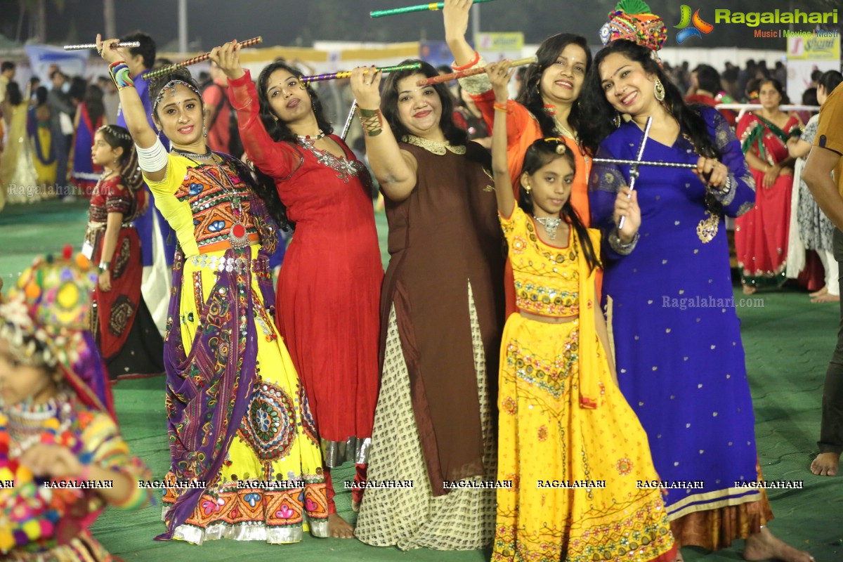 Legend Navratri Utsav 2016 (Day 10) at Excellency Gardens, Kompally, Hyderabad