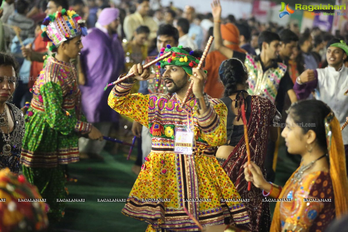 Legend Navratri Utsav 2016 (Day 10) at Excellency Gardens, Kompally, Hyderabad