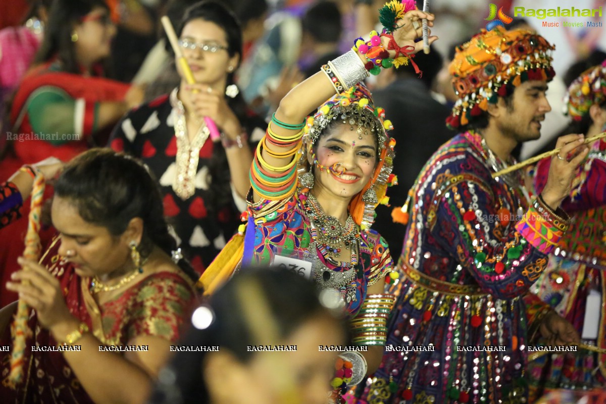 Legend Navratri Utsav 2016 (Day 10) at Excellency Gardens, Kompally, Hyderabad