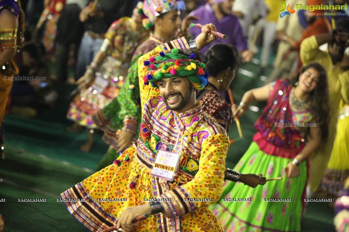 Legend Navratri Utsav 2016 (Day 10) at Excellency Gardens, Kompally, Hyderabad