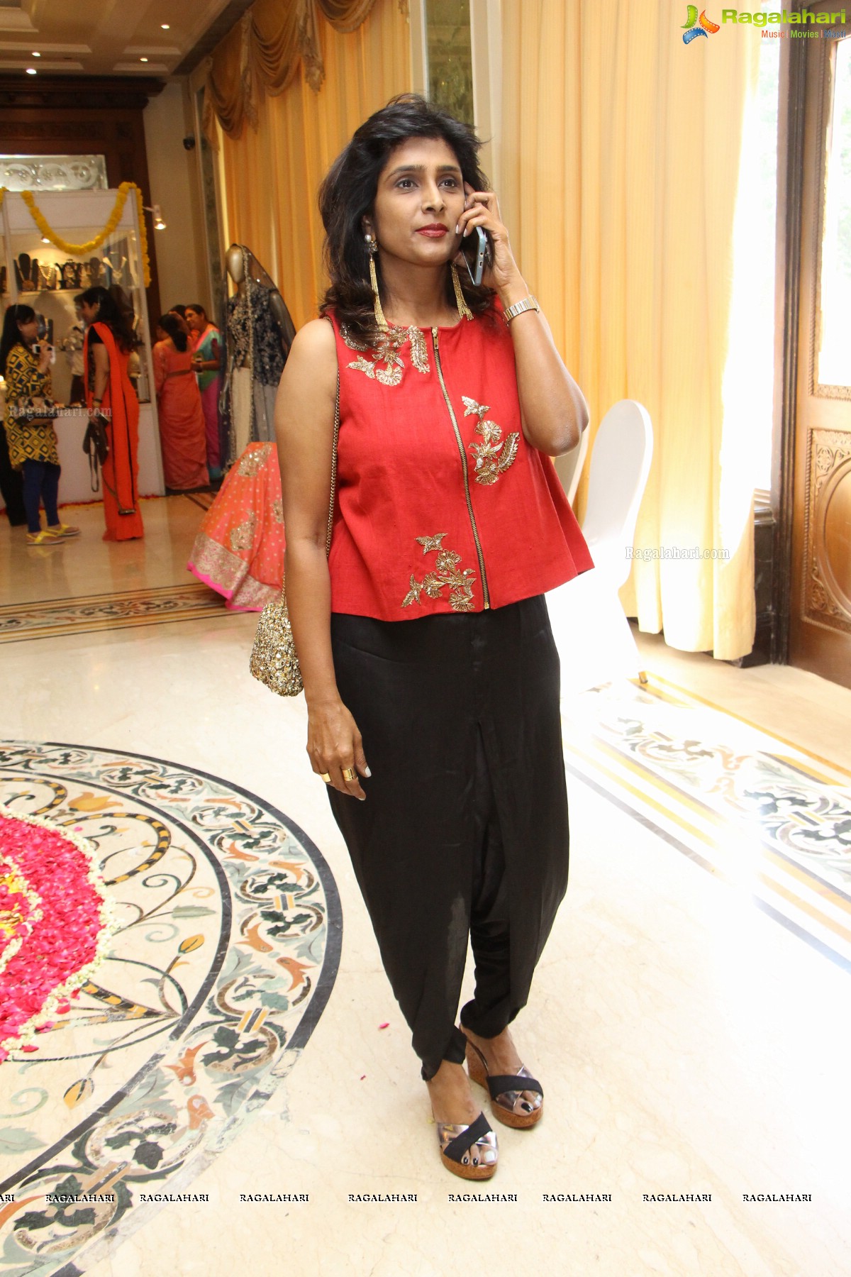 Pre-Diwali Bash 2016 by Kamini Saraf and Poonam at Taj Krishna, Hyderabad