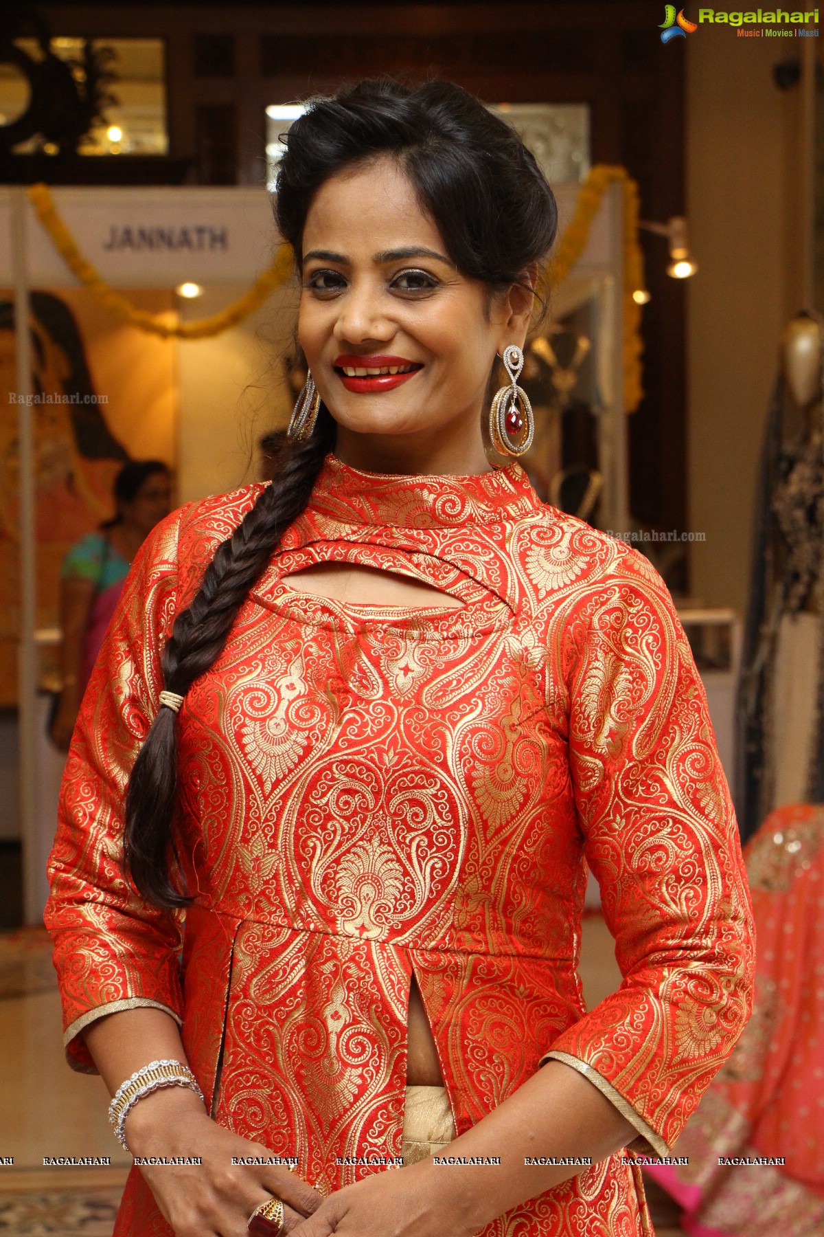 Pre-Diwali Bash 2016 by Kamini Saraf and Poonam at Taj Krishna, Hyderabad