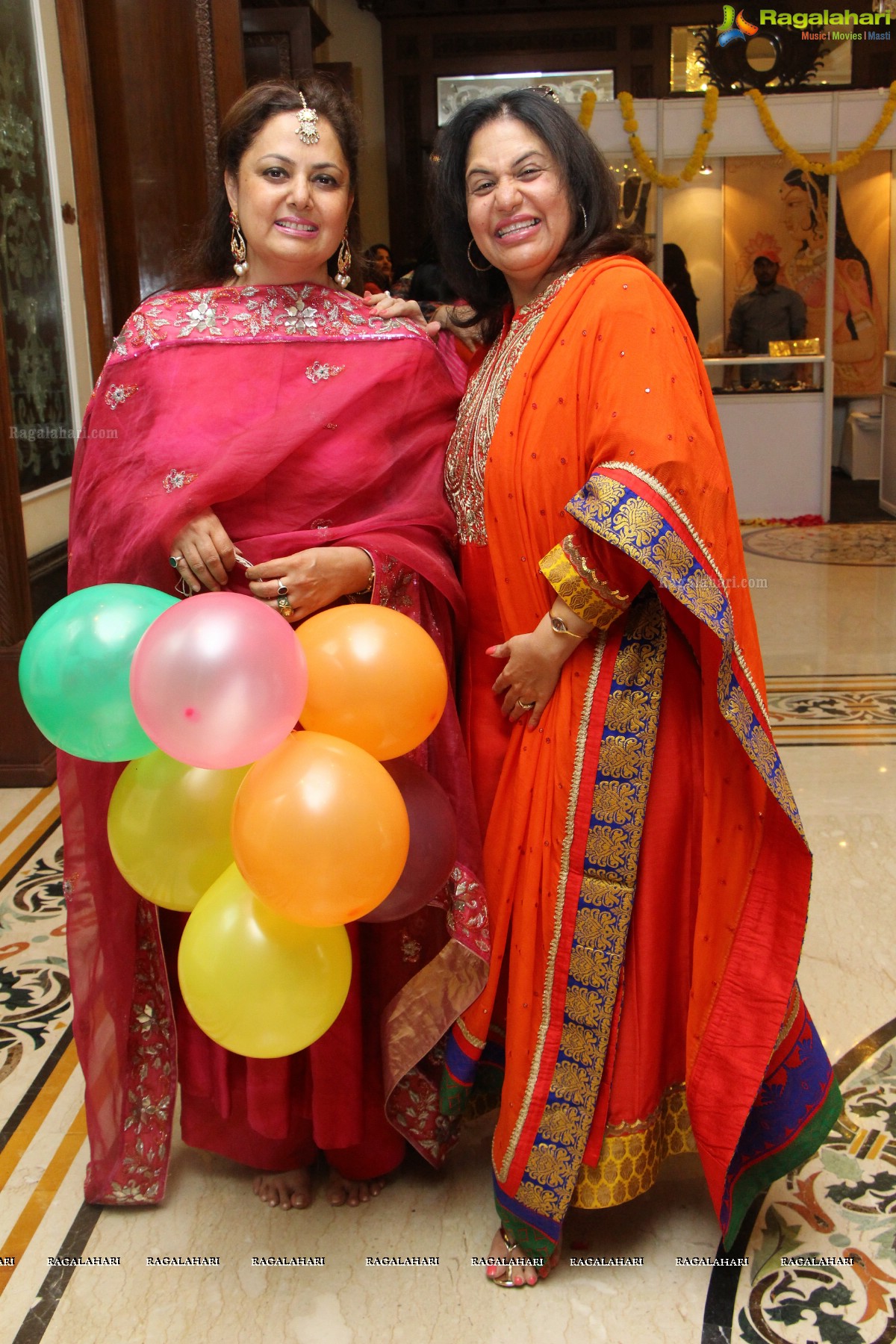 Pre-Diwali Bash 2016 by Kamini Saraf and Poonam at Taj Krishna, Hyderabad