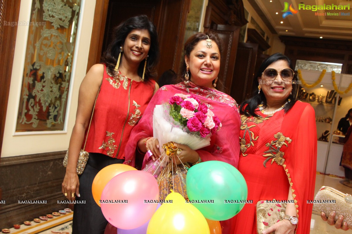 Pre-Diwali Bash 2016 by Kamini Saraf and Poonam at Taj Krishna, Hyderabad